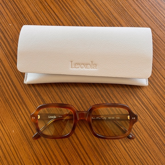 Lexxola Brown Sunglasses - Picture 4 of 8